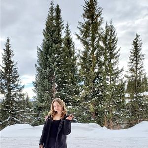 Meet your Posher, Emily